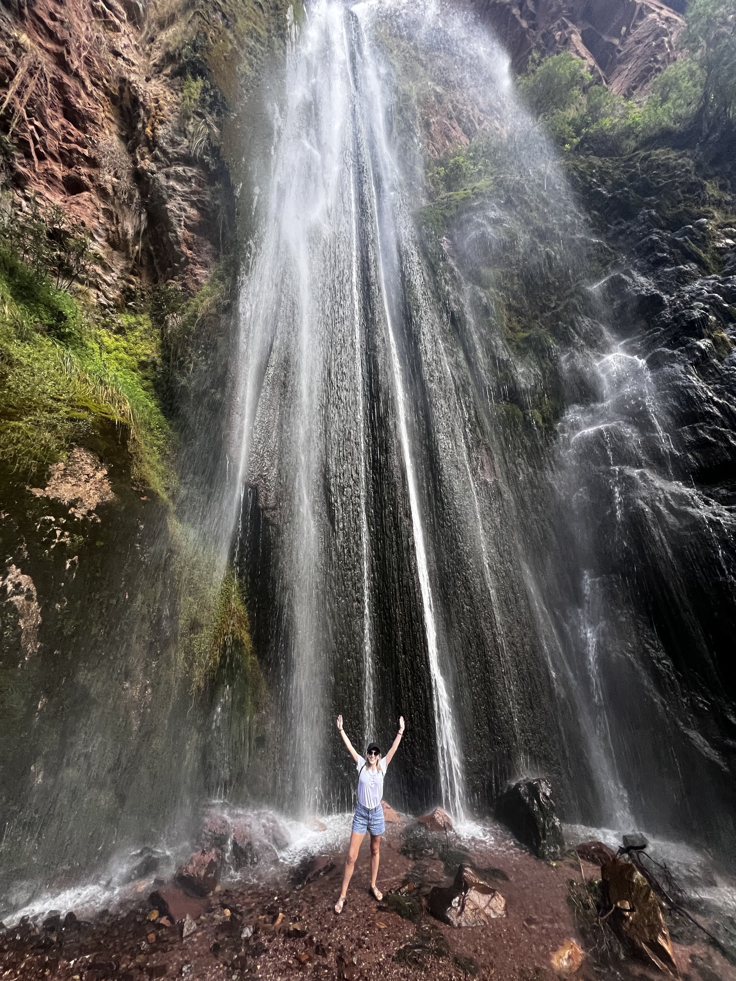 Perolniyoc Waterfall